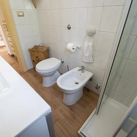Leo House Holiday home *