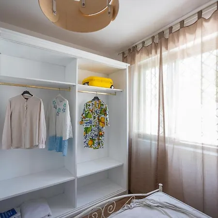Leo House Дом отдыха