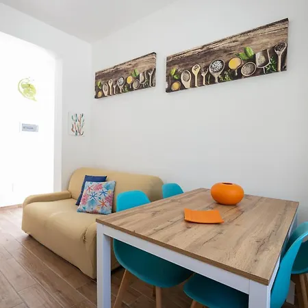 Leo House Holiday home