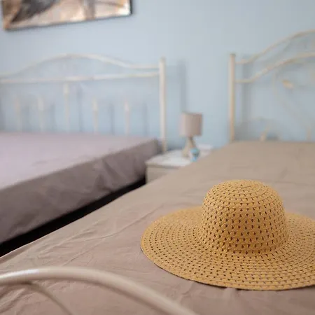 Leo House Porto Cesareo