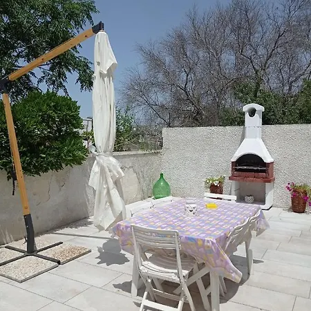 Дом отдыха Leo House